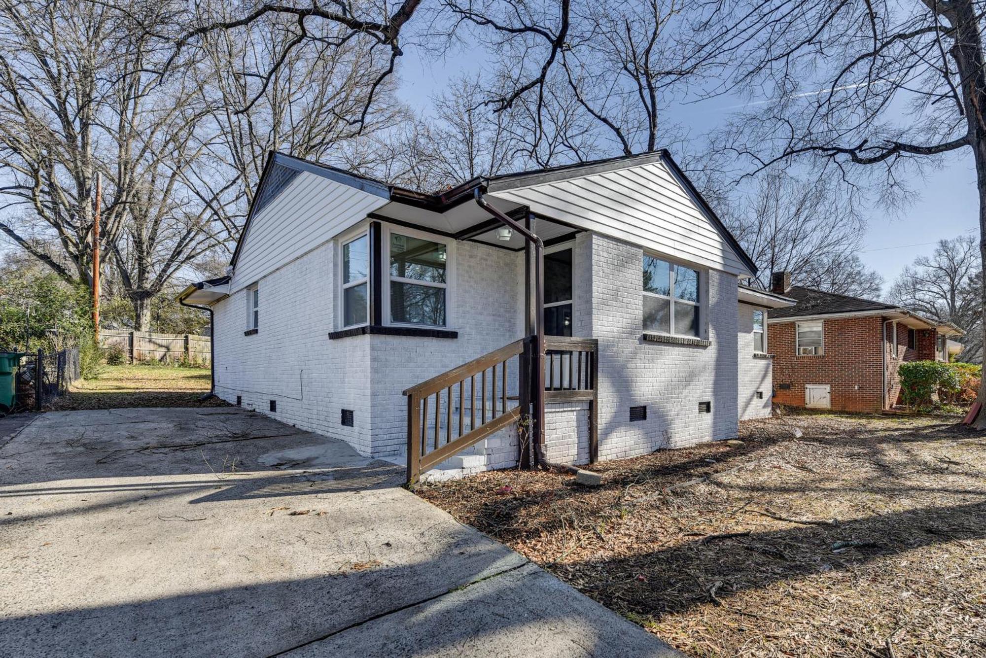 Updated Charlotte Home With Yard About 3 Mi To Uptown! Exteriér fotografie