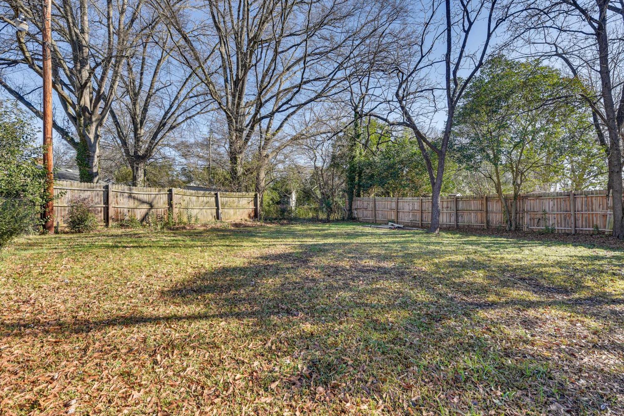 Updated Charlotte Home With Yard About 3 Mi To Uptown! Exteriér fotografie